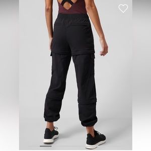 NWT Athela Trekkie Convertible Hiking Panta, Regular Size 8, 3 in 1 pants!
